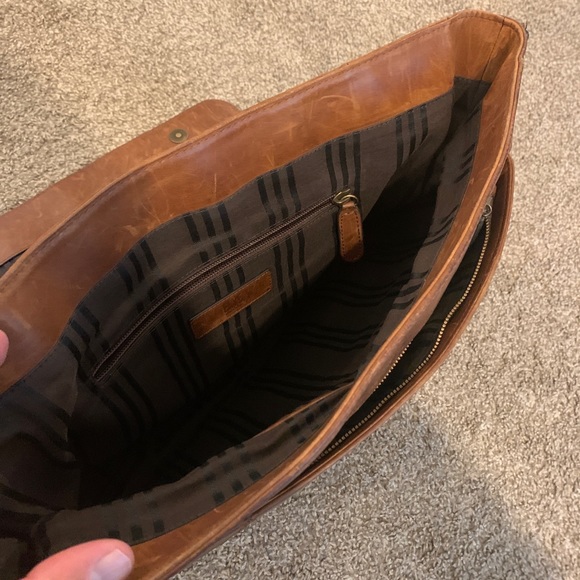 Frye Logan Messenger Bag - Picture 6 of 8